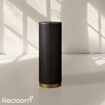 Finn Pedestal
