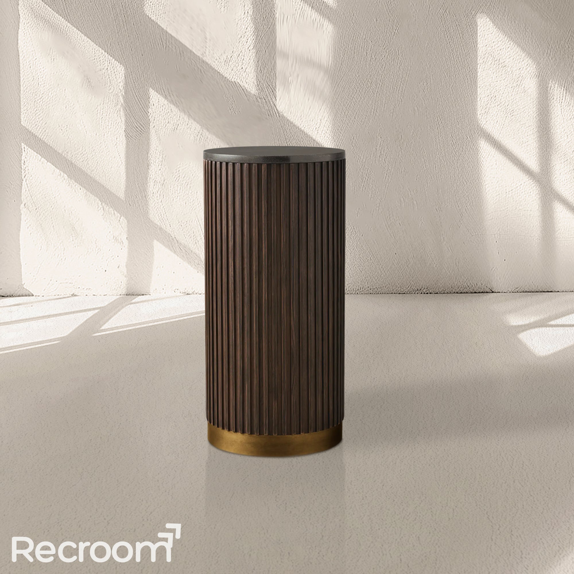 Finn Pedestal